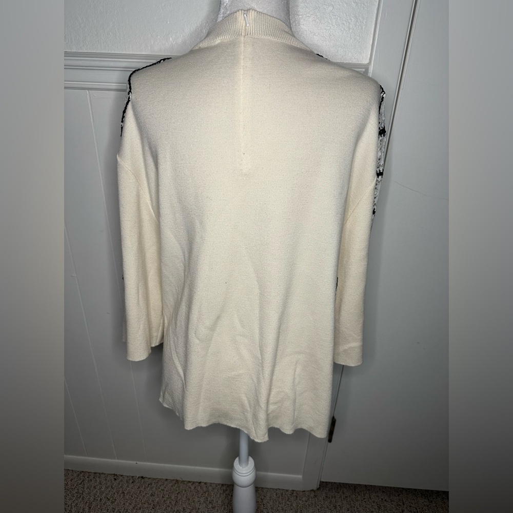 Oscar Dela Renta Chic Black and White Lace Top size M - Picture 9 of 12